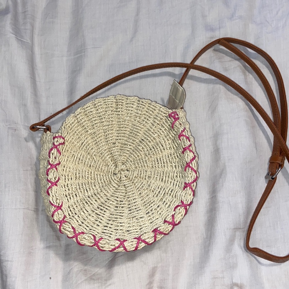 Straw crossbody